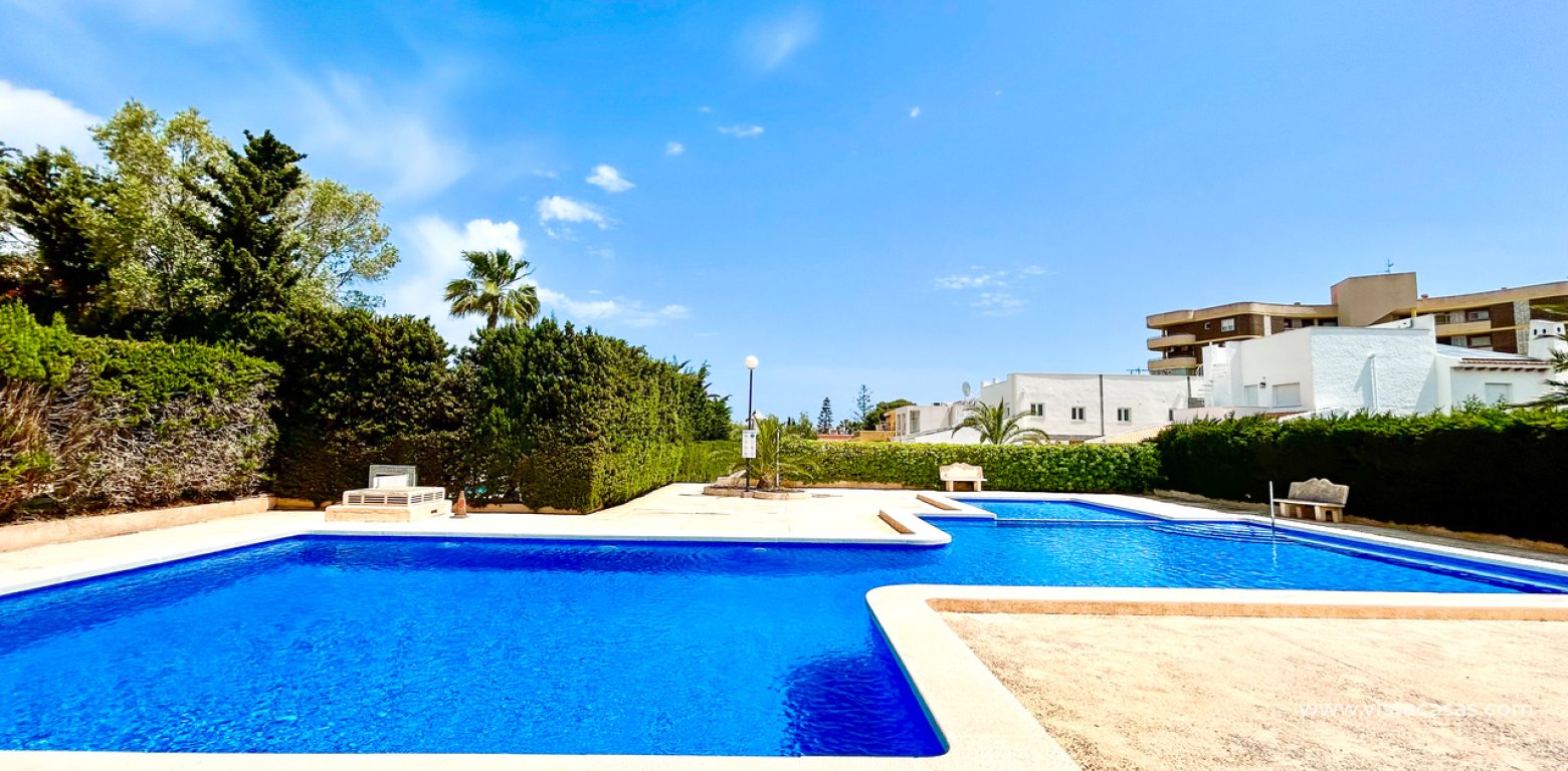 Sale - Villa - La Zenia