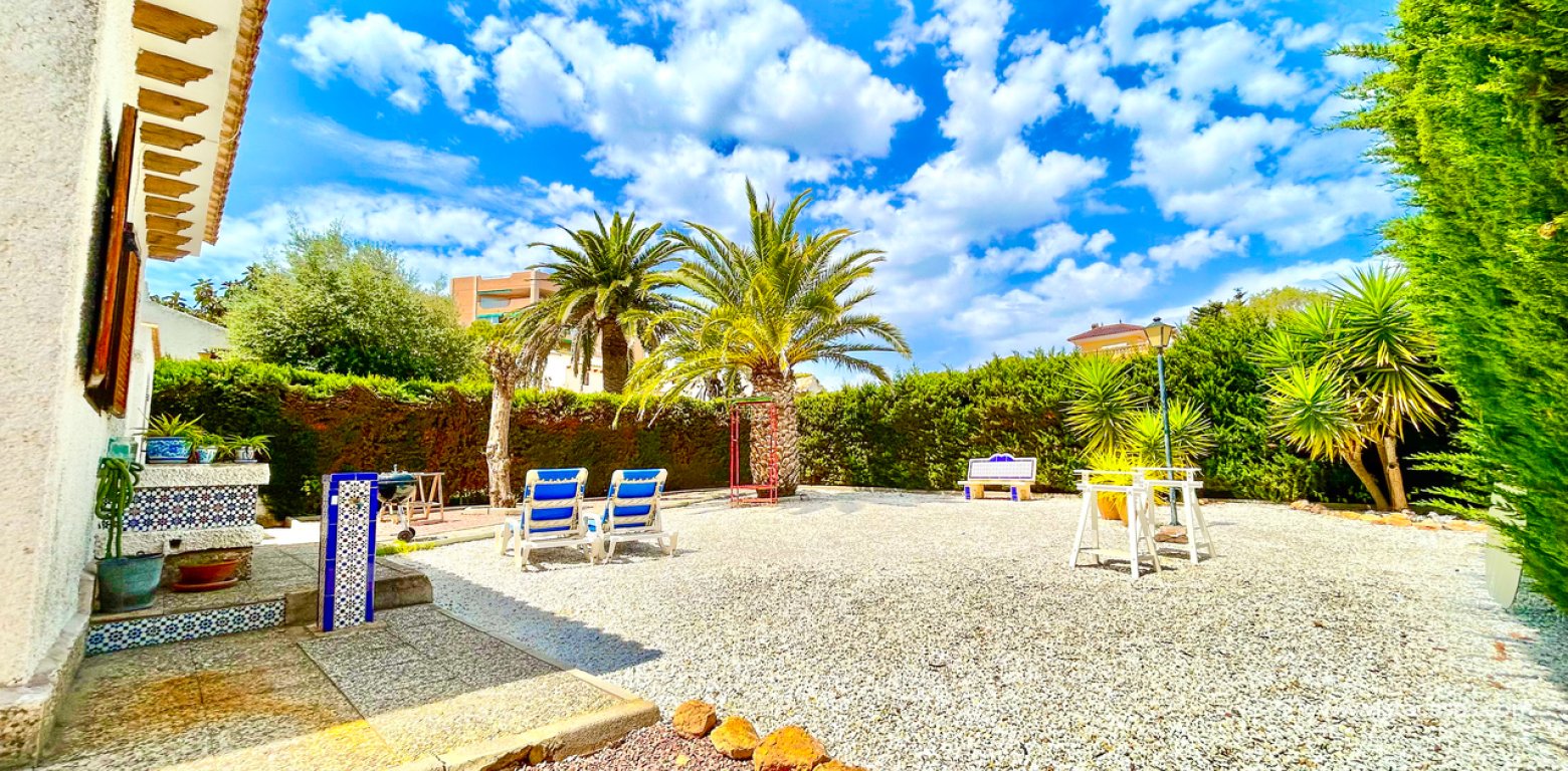 Sale - Villa - La Zenia