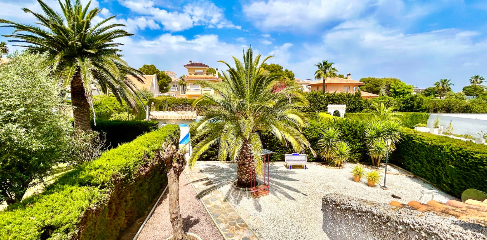 Sale - Villa - La Zenia