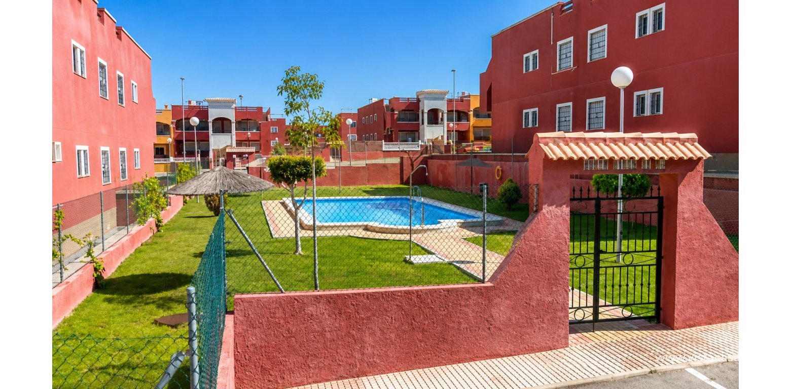 Sale - Radhus - Los Altos