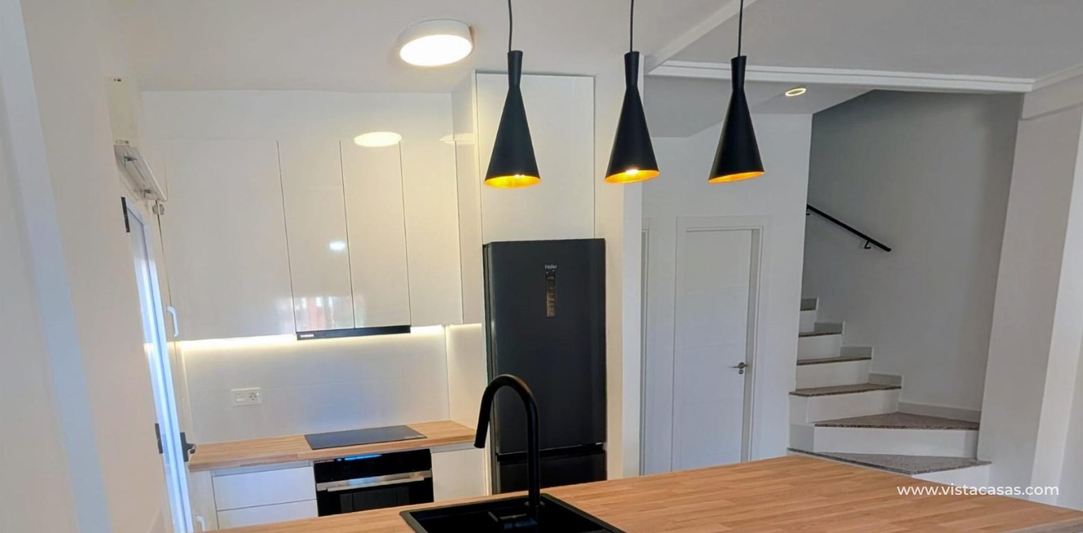 Sale - Radhus - Los Altos