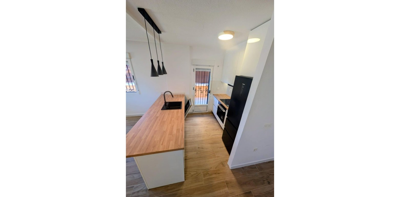Sale - Radhus - Los Altos