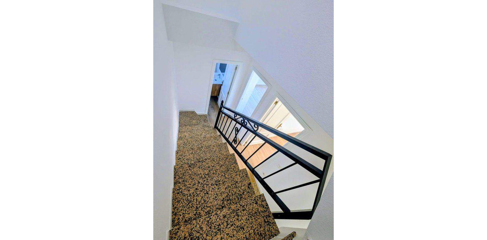 Sale - Radhus - Los Altos