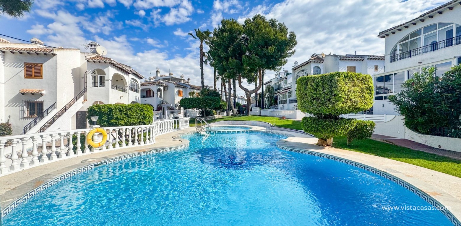Resale - Bungalow - Torrevieja