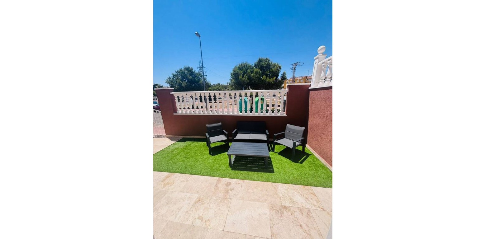 Sale - Villa - Villamartin