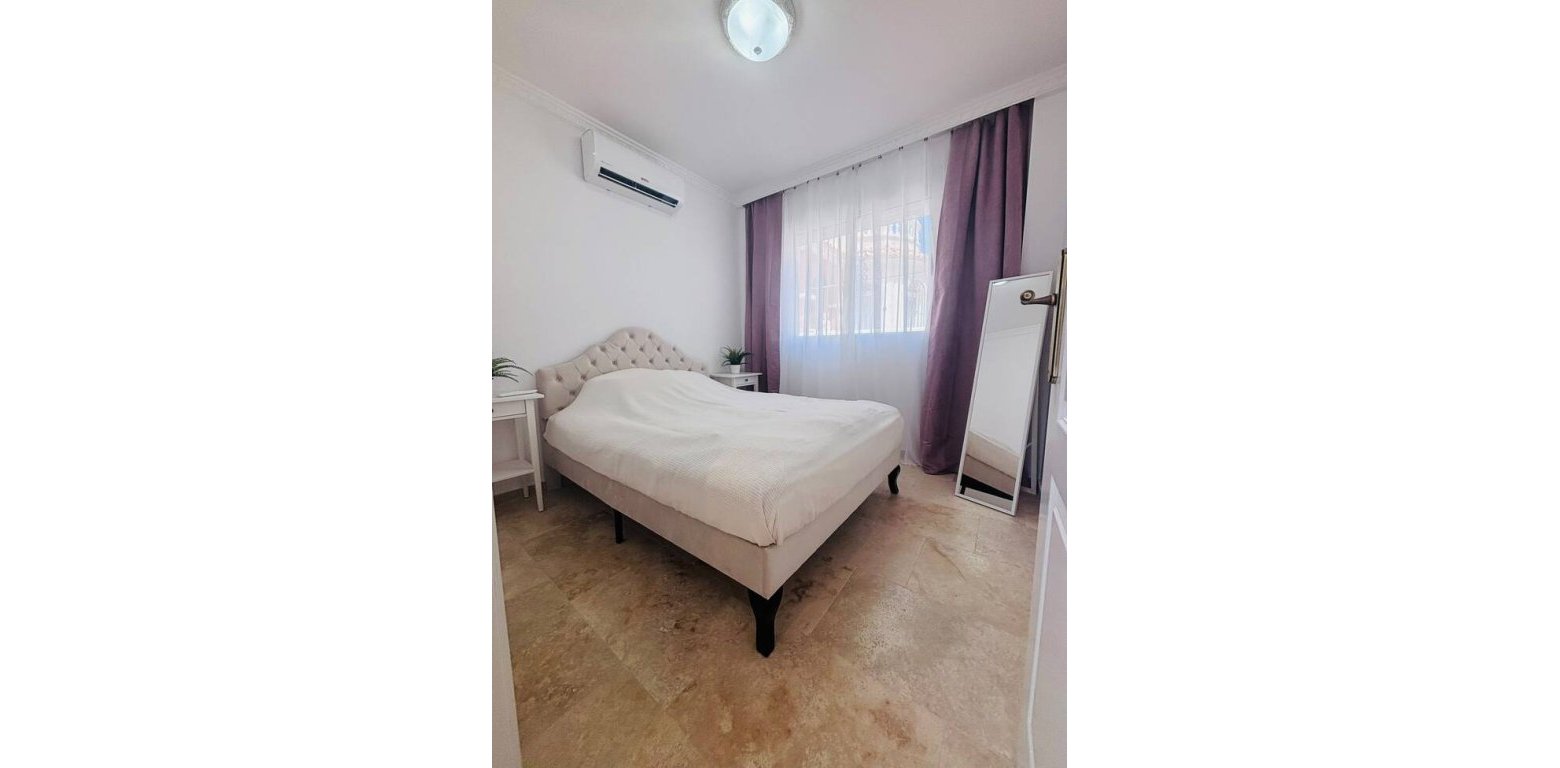 Sale - Villa - Villamartin