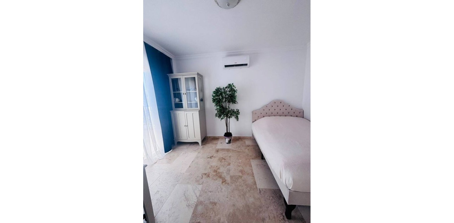Sale - Villa - Villamartin