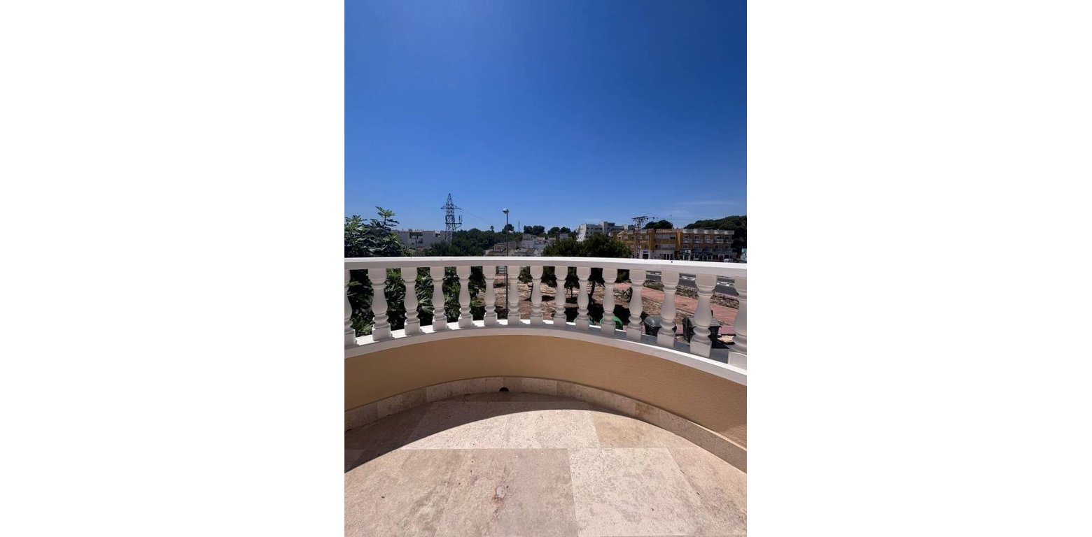 Sale - Villa - Villamartin