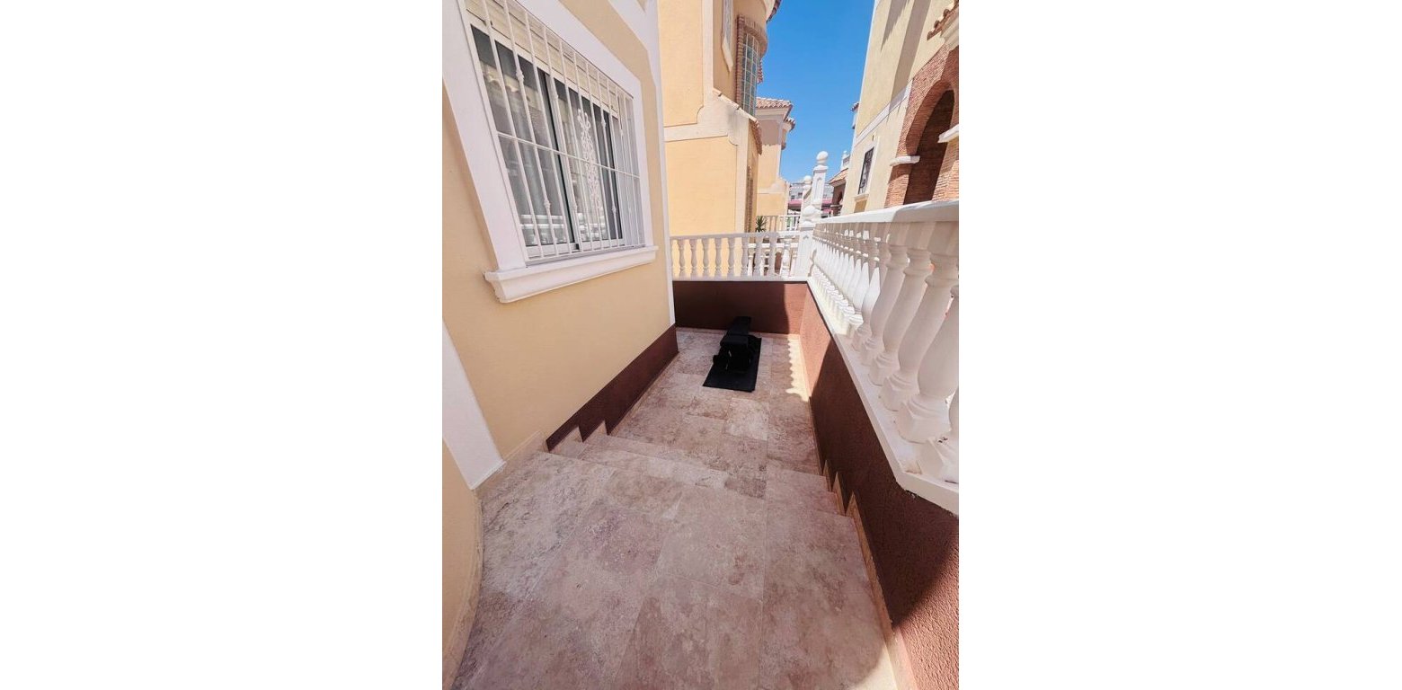 Sale - Villa - Villamartin