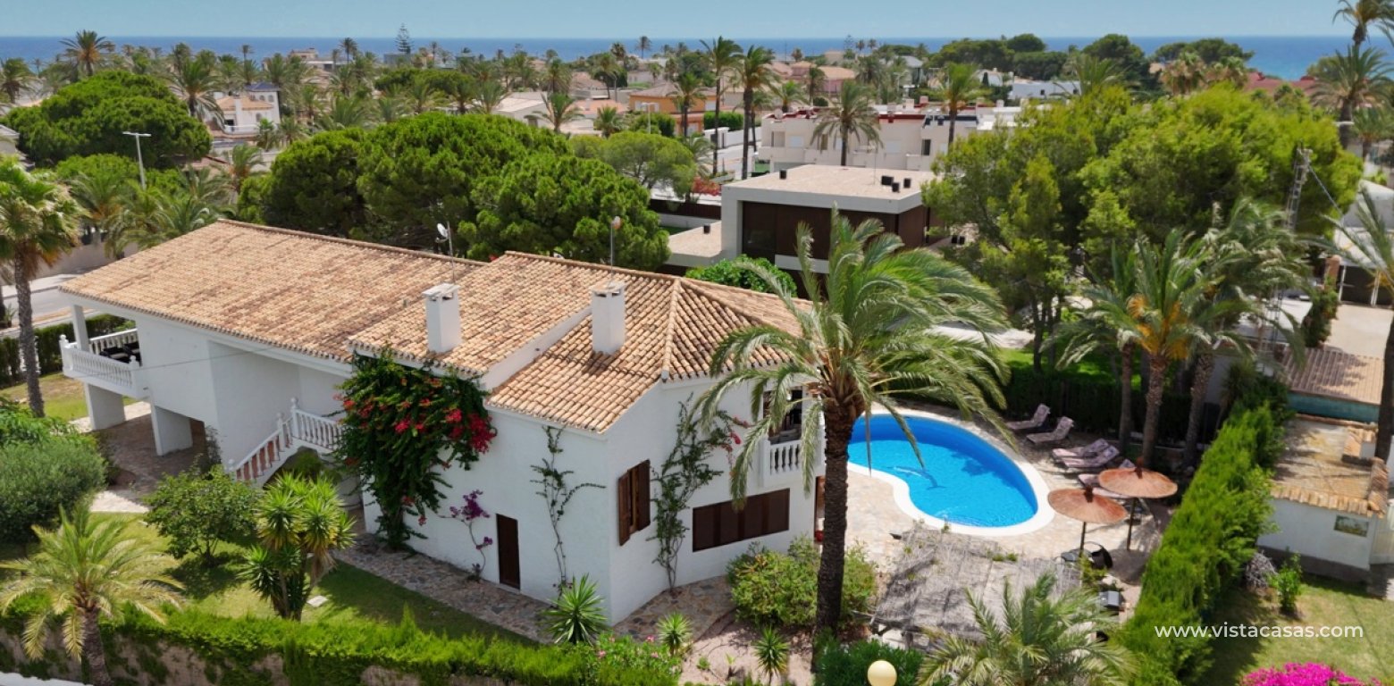 Resale - Villa - Cabo Roig