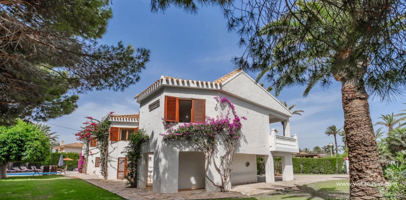Resale - Villa - Cabo Roig