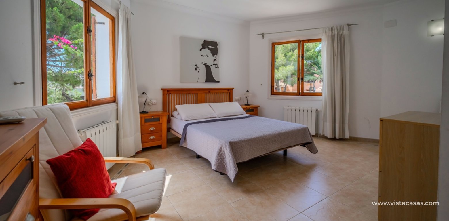 Resale - Villa - Cabo Roig