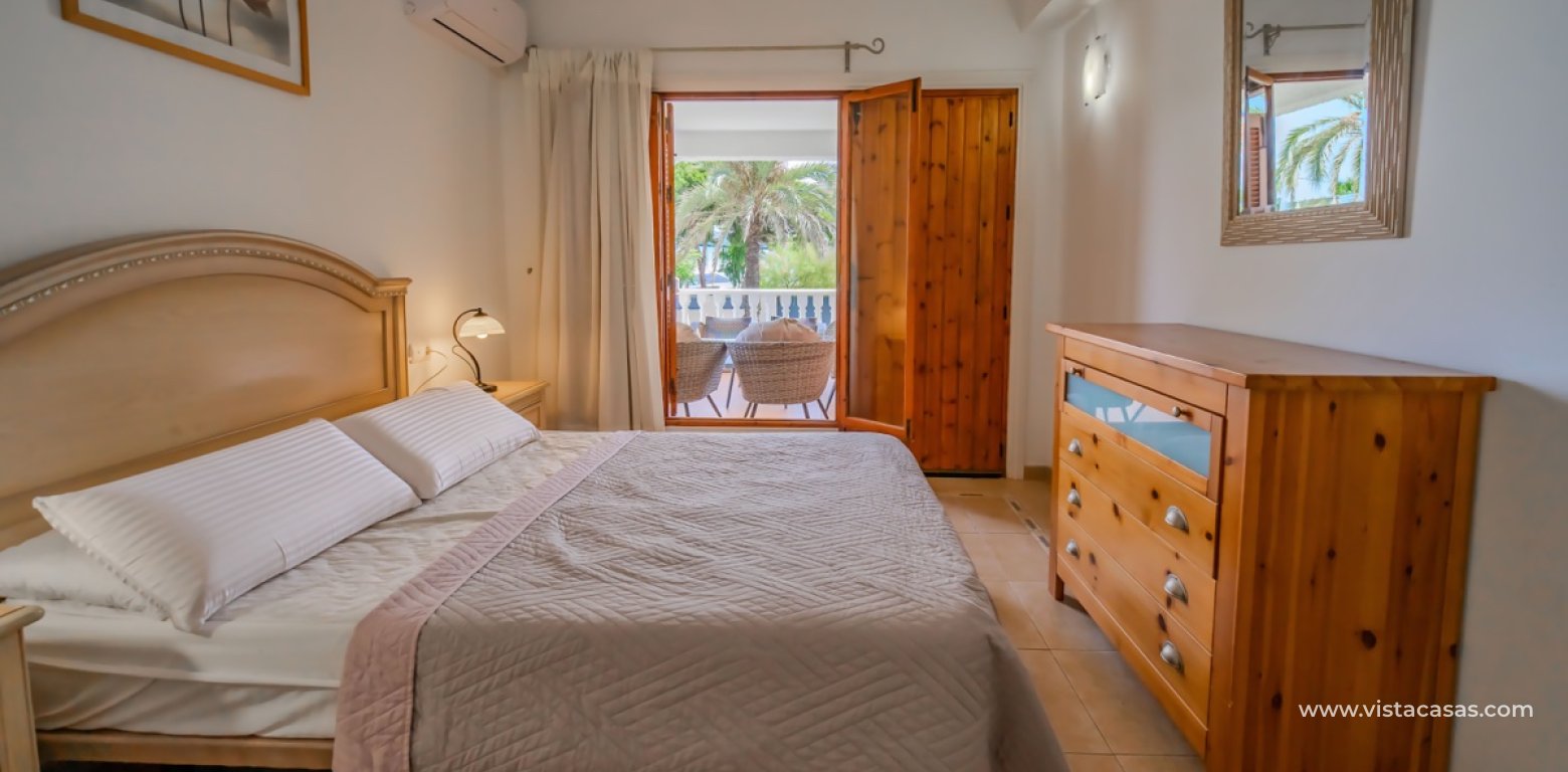 Resale - Villa - Cabo Roig