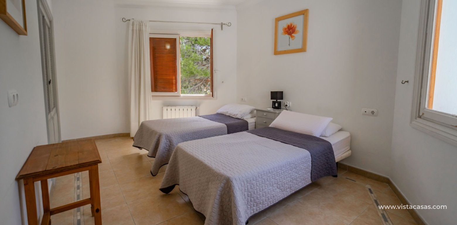 Resale - Villa - Cabo Roig