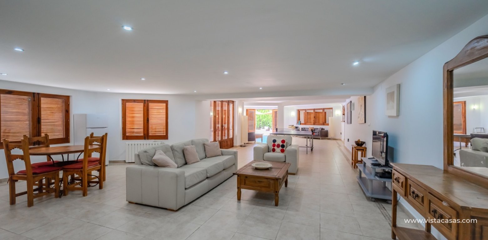 Resale - Villa - Cabo Roig