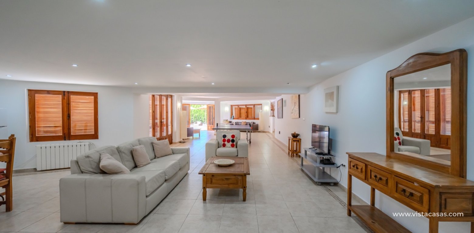 Resale - Villa - Cabo Roig