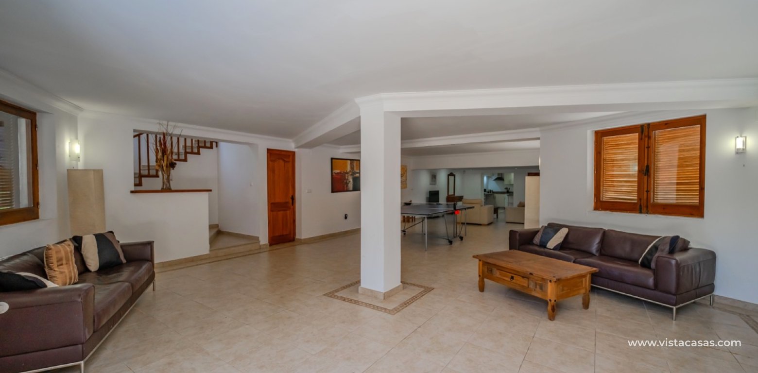 Resale - Villa - Cabo Roig