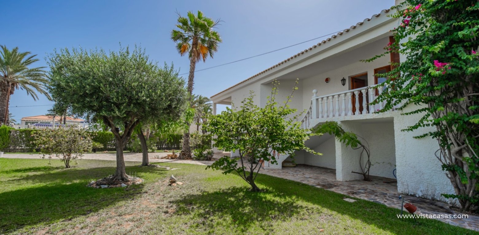 Resale - Villa - Cabo Roig