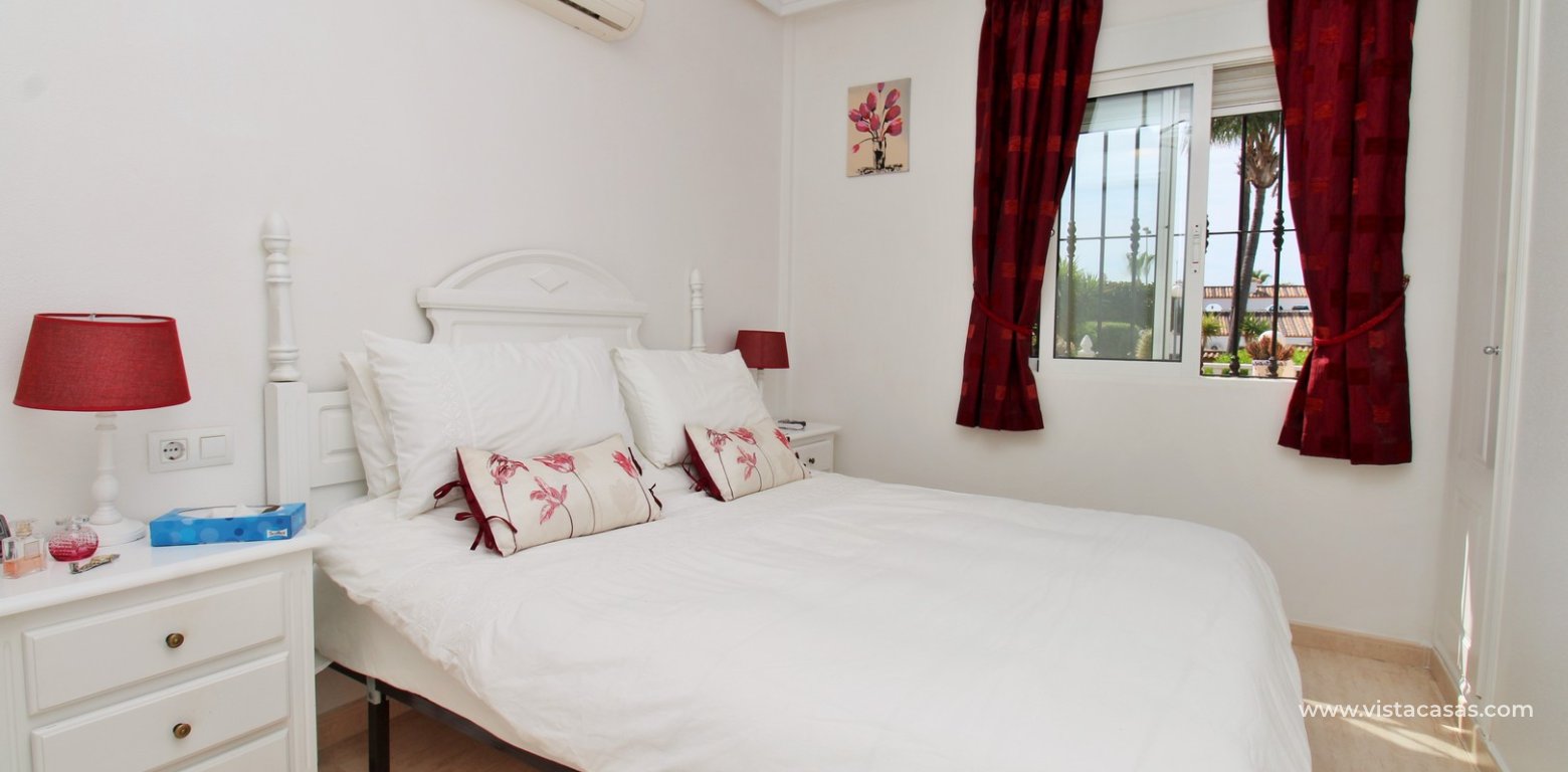 South-East Quad House Opposite Pool in Villamartin Inspiración 2 Pau 8 master bedroom