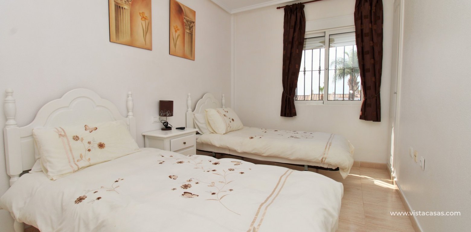 South-East Quad House Opposite Pool in Villamartin Inspiración 2 Pau 8 double bedroom