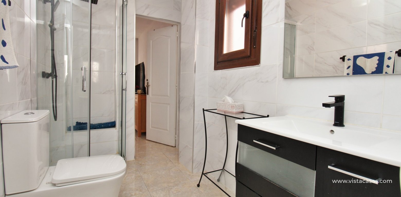 Updated 1 Bedroom Apartment in Villamartin Plaza bathroom