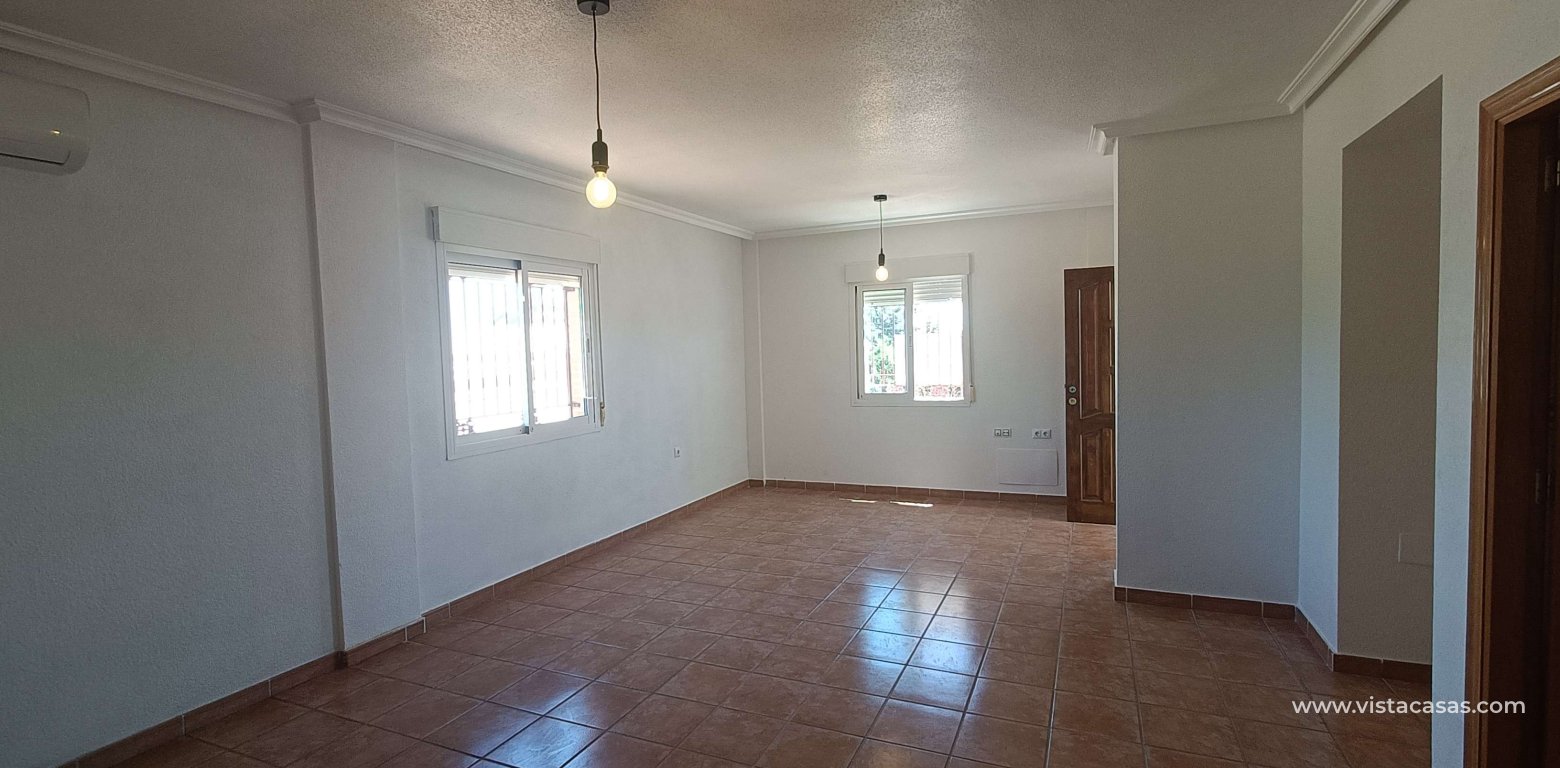 Resale - Villa - Cabo Roig