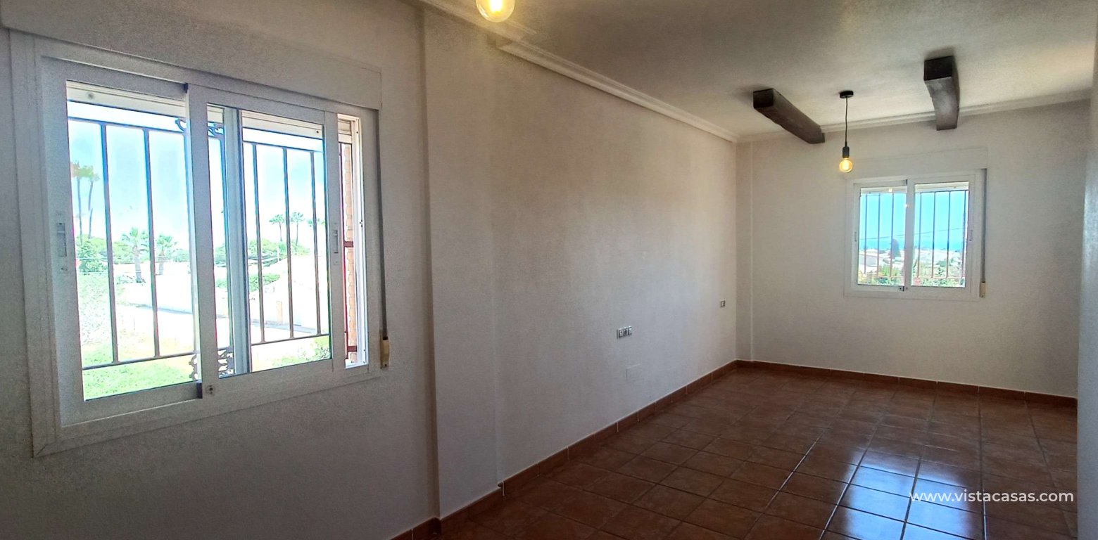 Resale - Villa - Cabo Roig