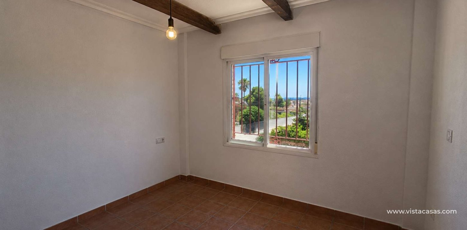 Resale - Villa - Cabo Roig