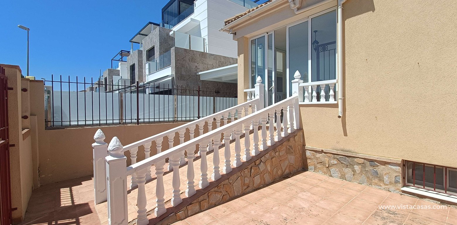Resale - Villa - Cabo Roig