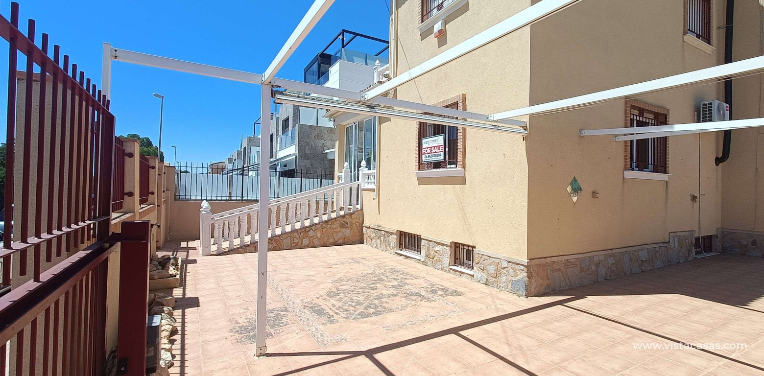 Resale - Villa - Cabo Roig