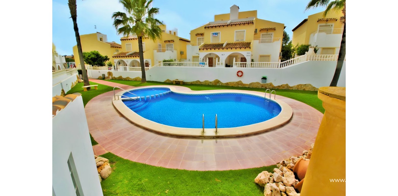 2 Bed Apartment with Solarium For Sale in Panorama Golf Villamartin pool