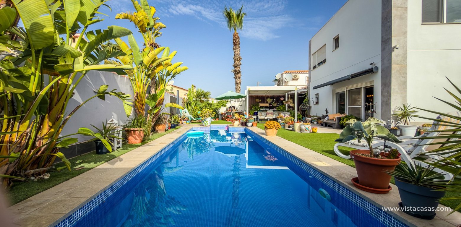 Resale - Villa - Torrevieja - Torretas