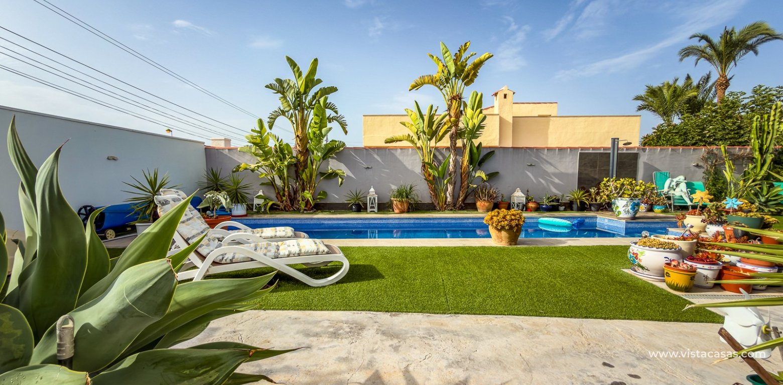 Resale - Villa - Torrevieja - Torretas