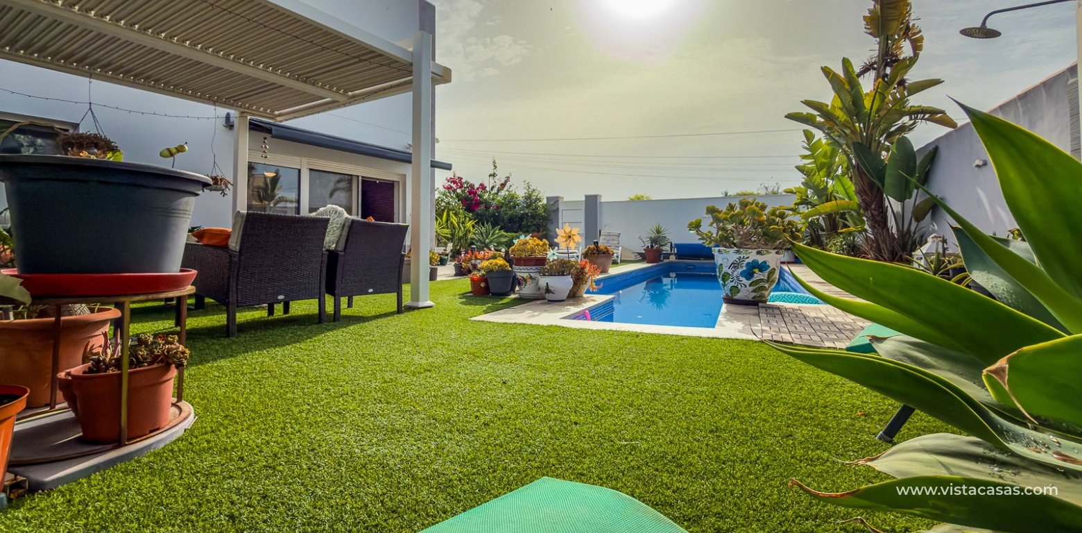 Resale - Villa - Torrevieja - Torretas