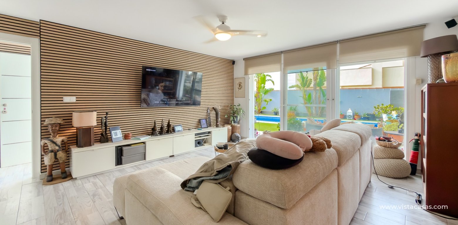 Resale - Villa - Torrevieja - Torretas