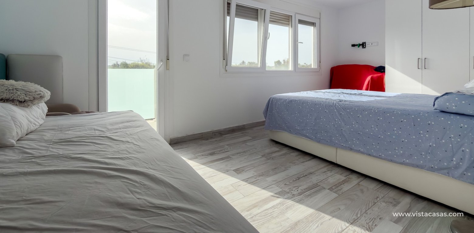 Resale - Villa - Torrevieja - Torretas