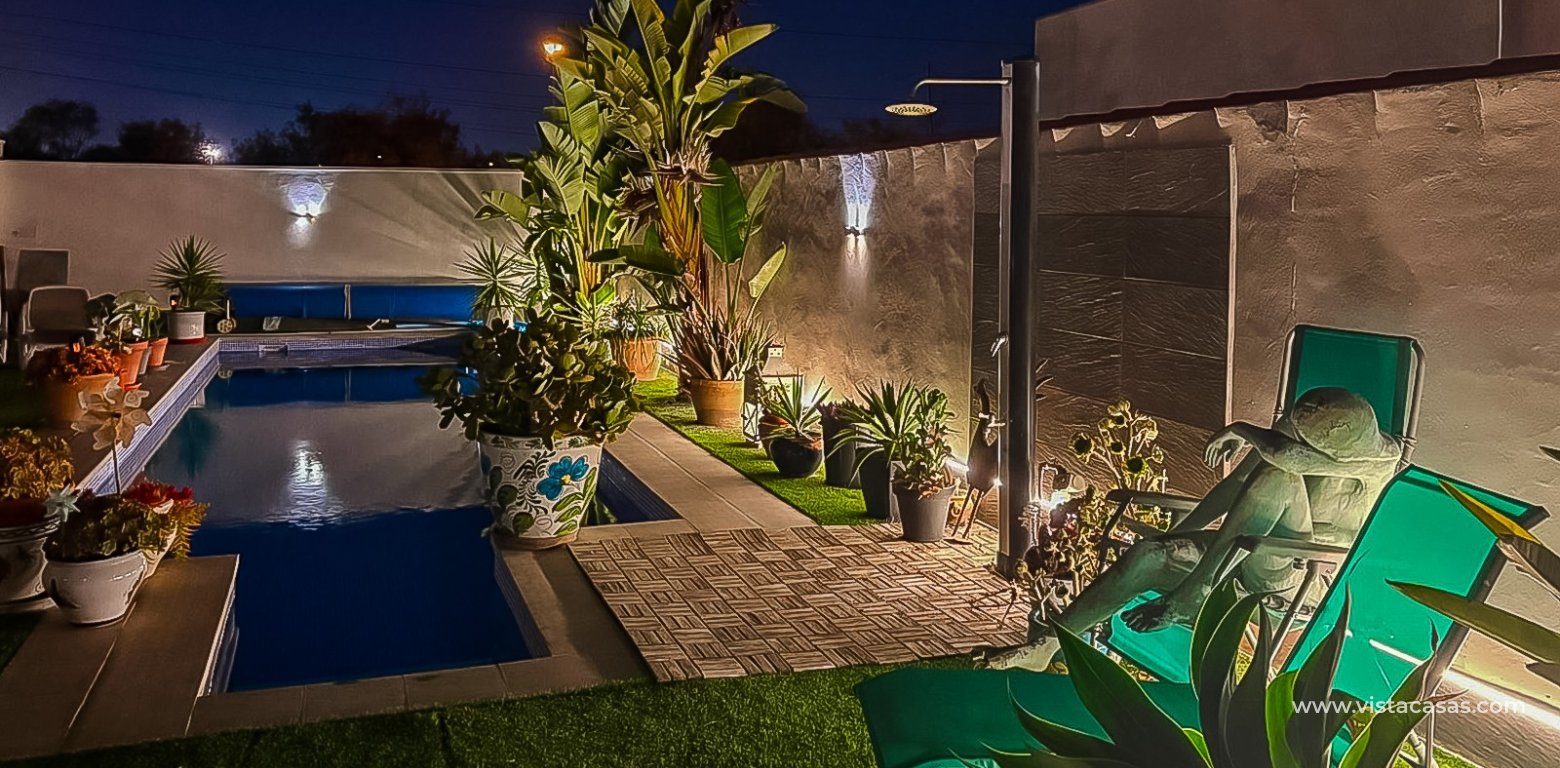 Resale - Villa - Torrevieja - Torretas