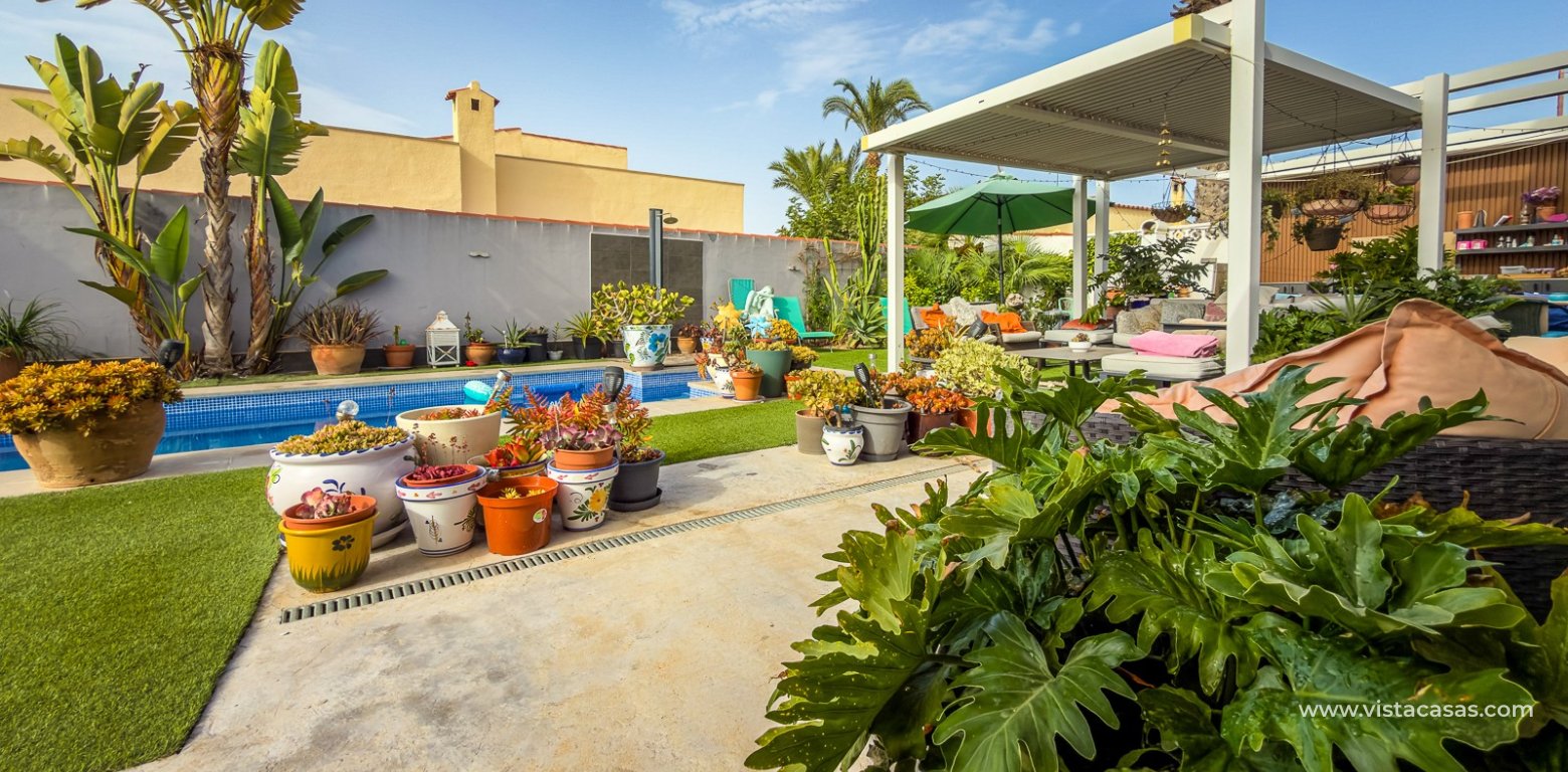Resale - Villa - Torrevieja - Torretas