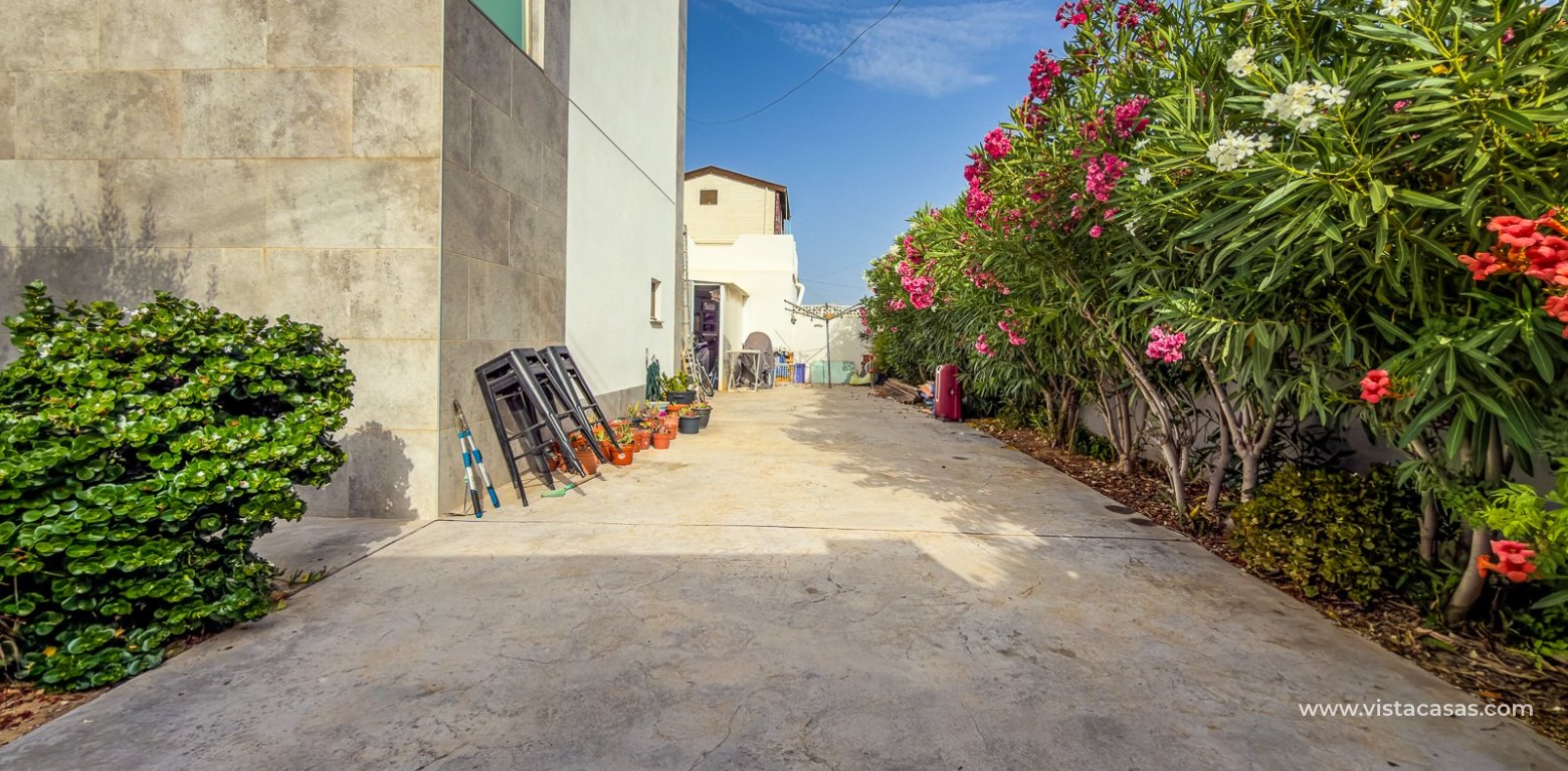 Resale - Villa - Torrevieja - Torretas