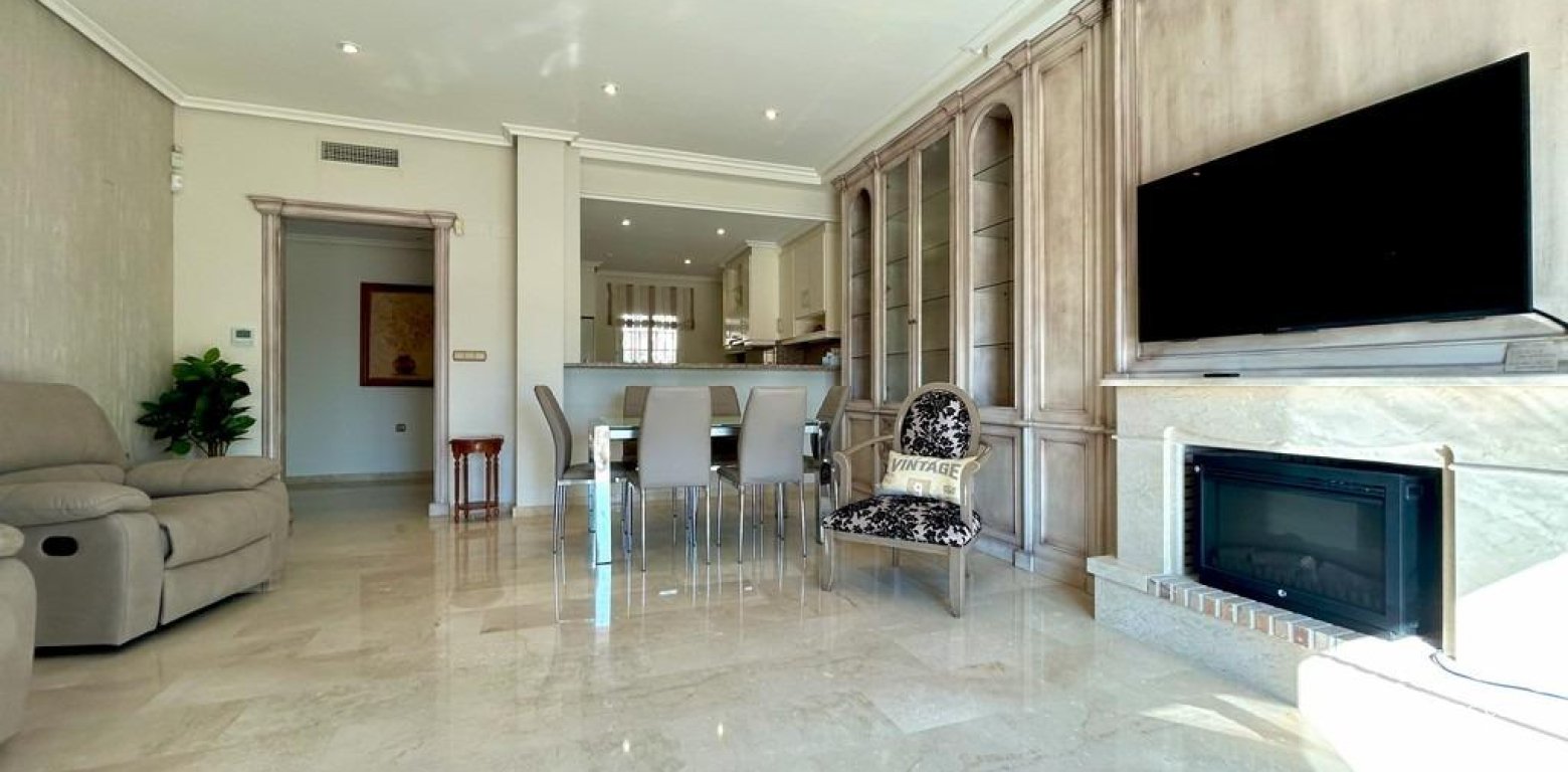 Resale - Apartment - Campoamor