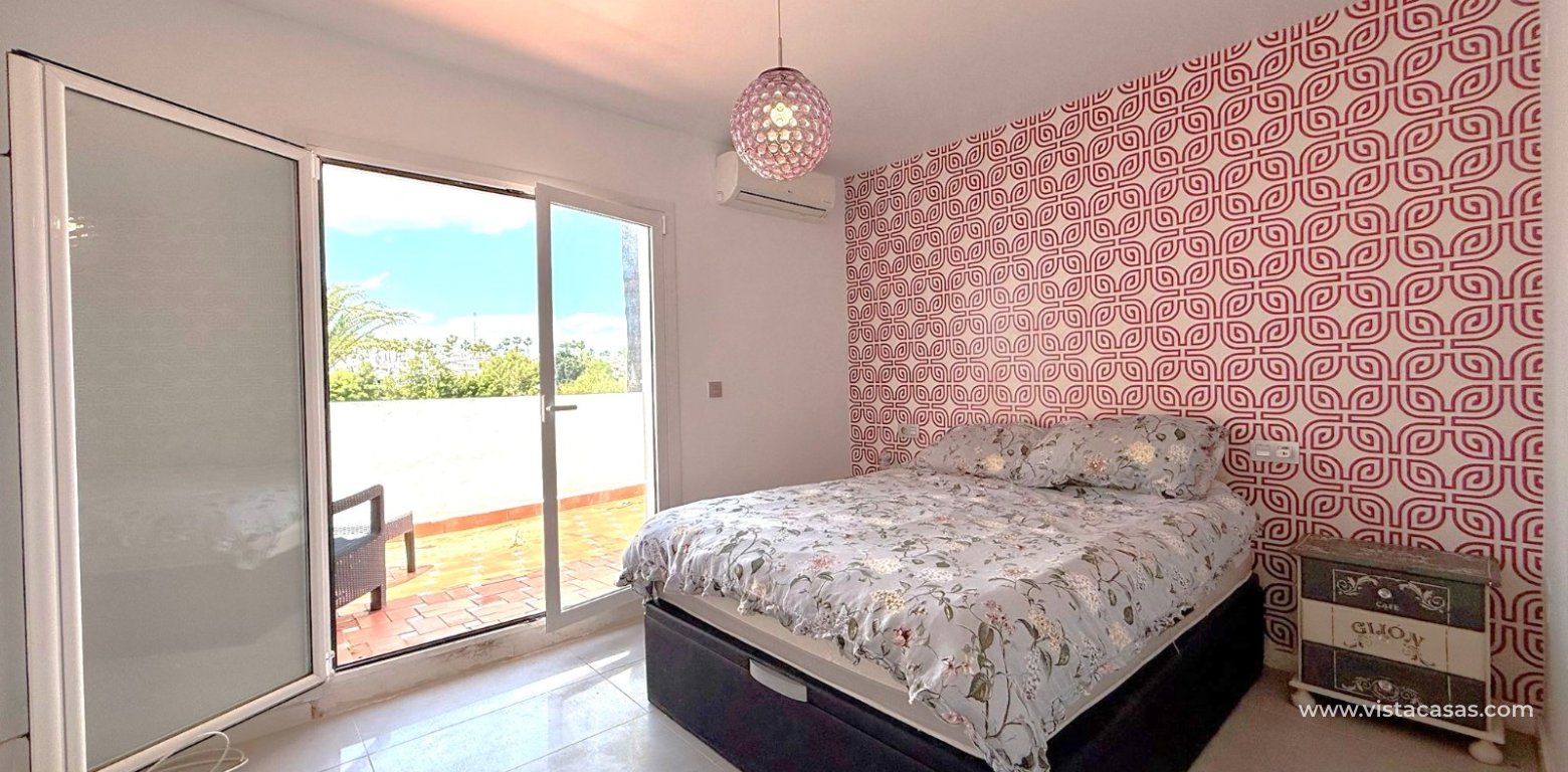 Resale - Townhouse - Villamartin