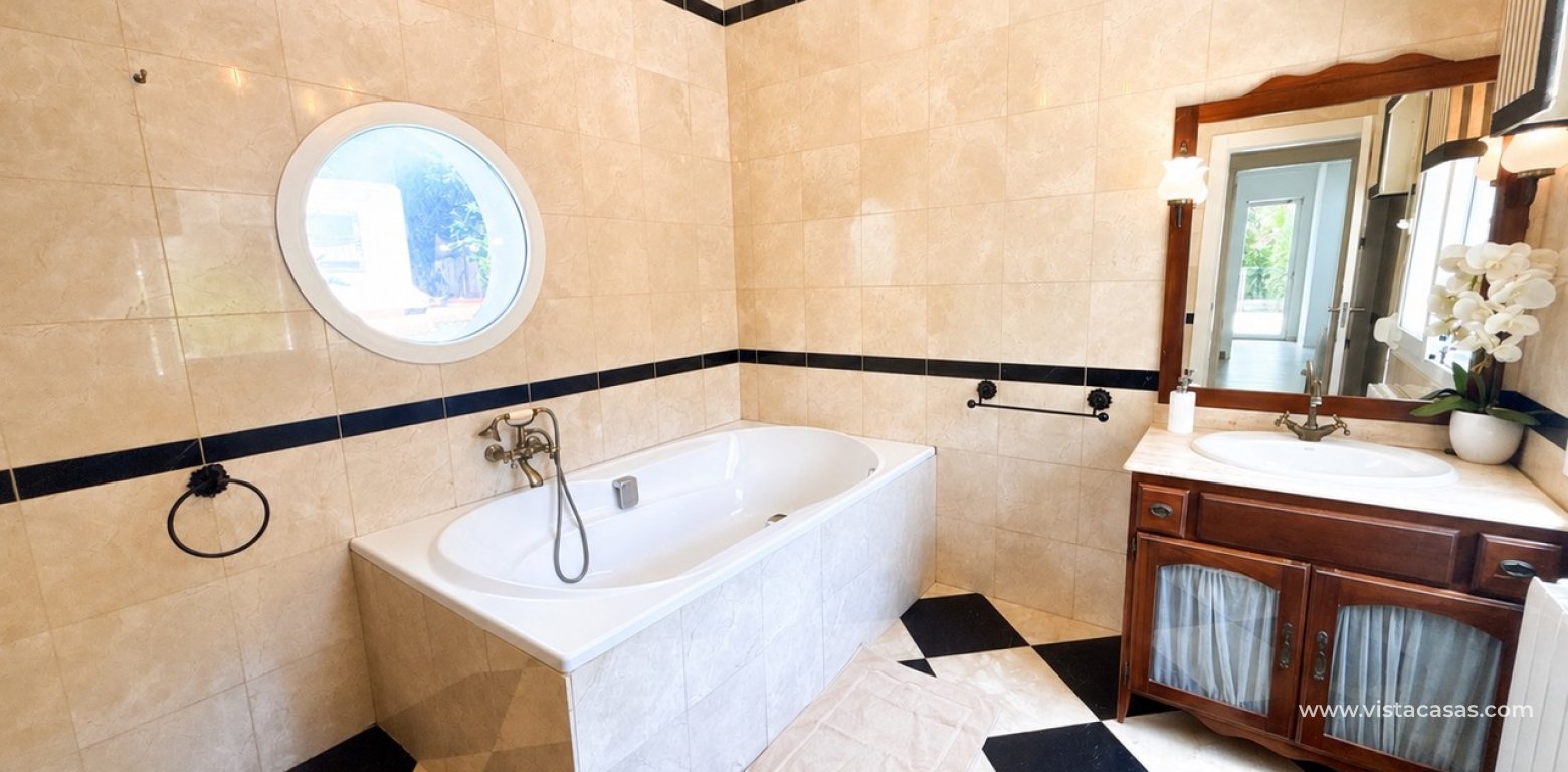 Sale - Villa - Campoamor