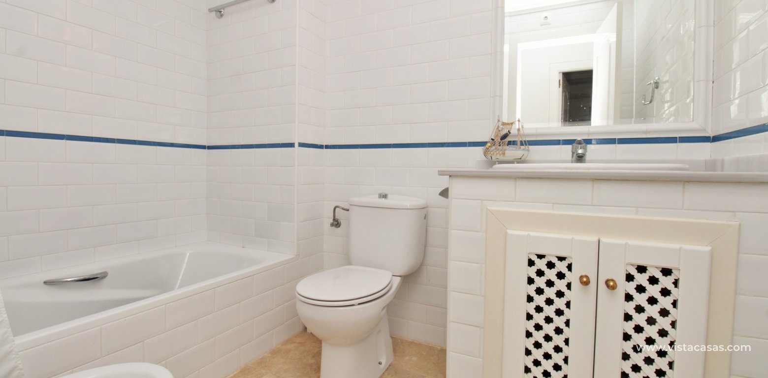 2 Bed Corner Apartment For Sale in R9 Pau 8 Villamartin bathroom