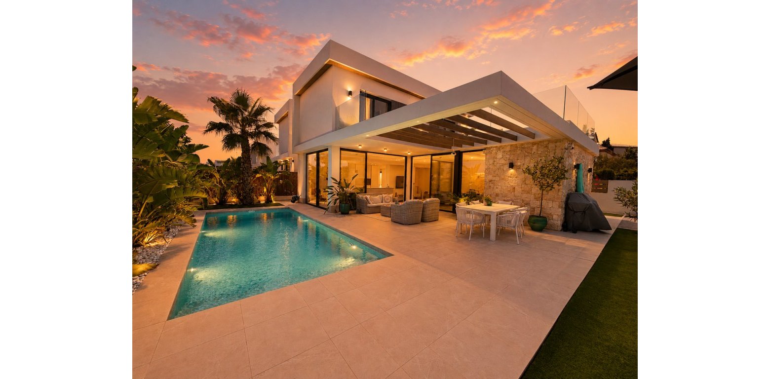 Sale - Villa - Cabo Roig