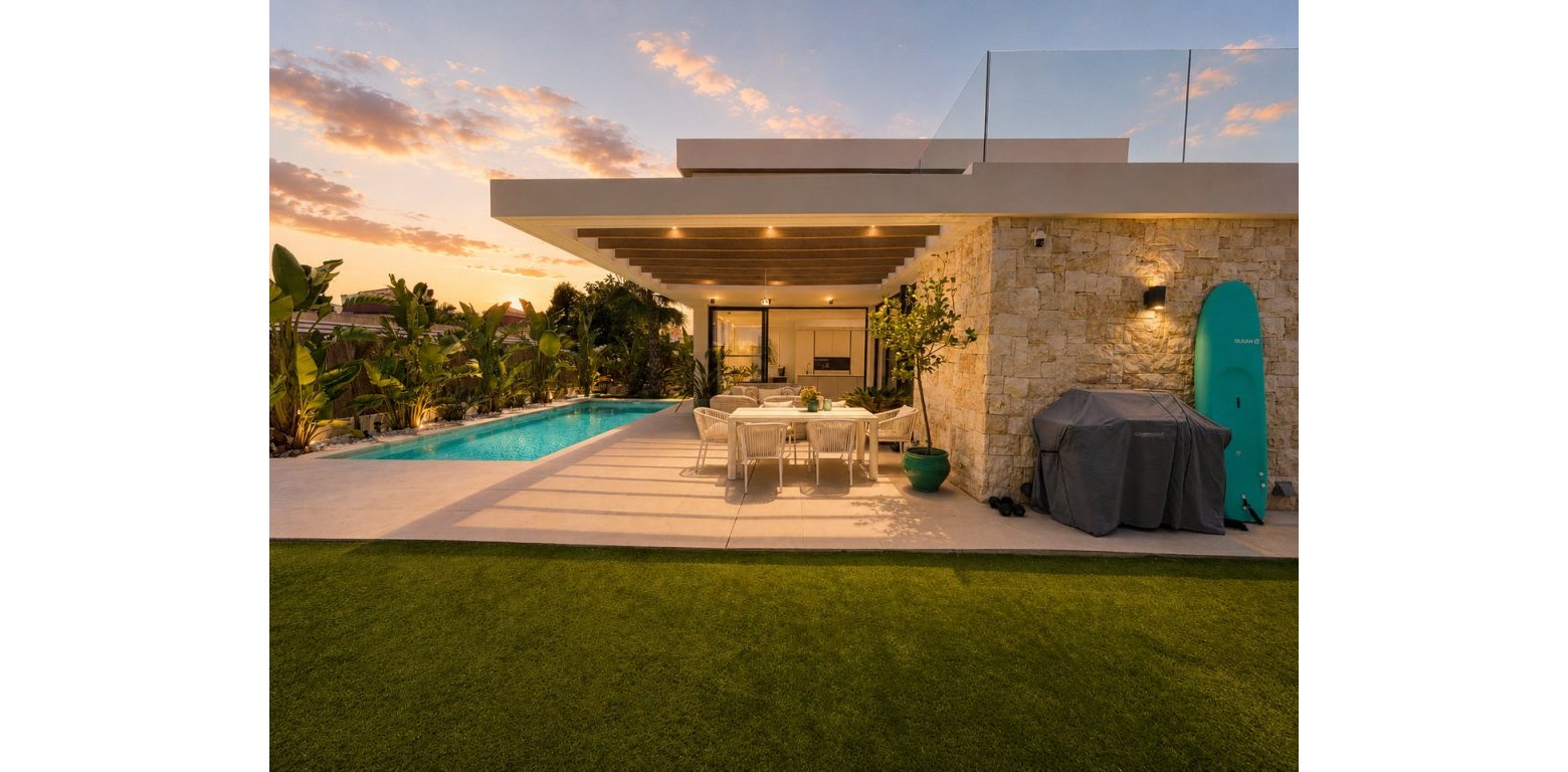 Sale - Villa - Cabo Roig