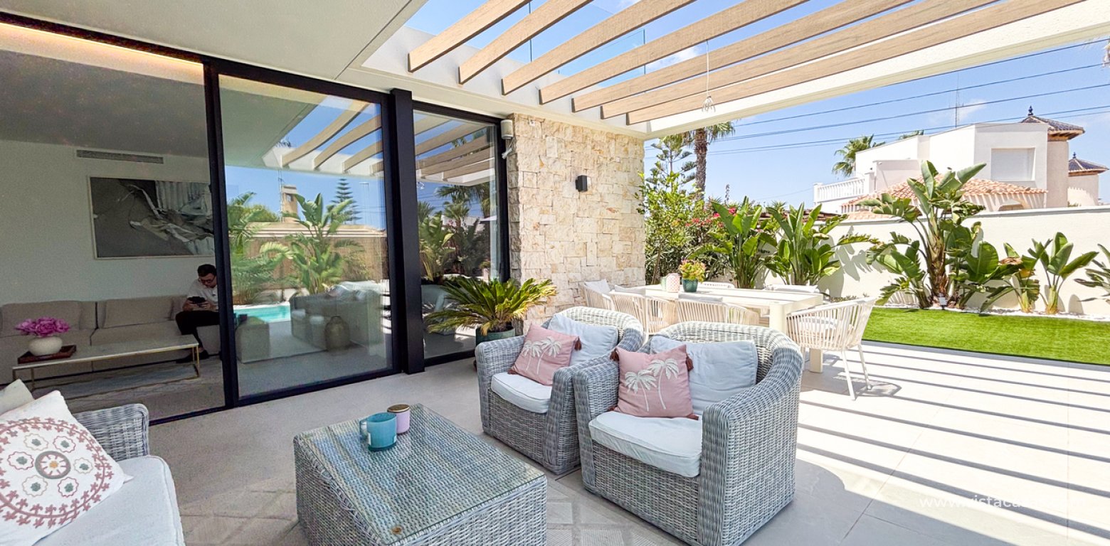 Sale - Villa - Cabo Roig