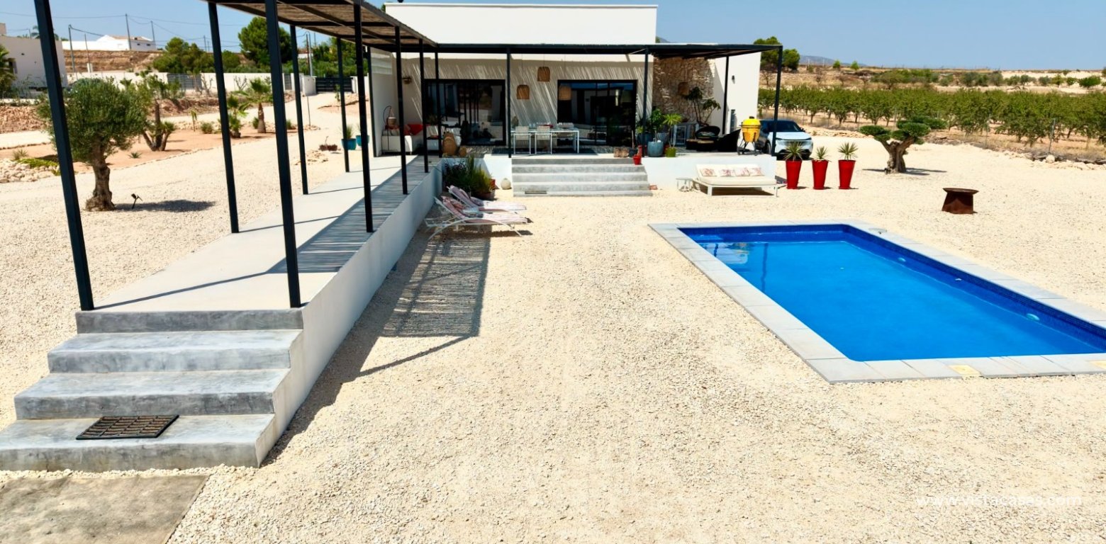 Sale - Villa - Pinoso