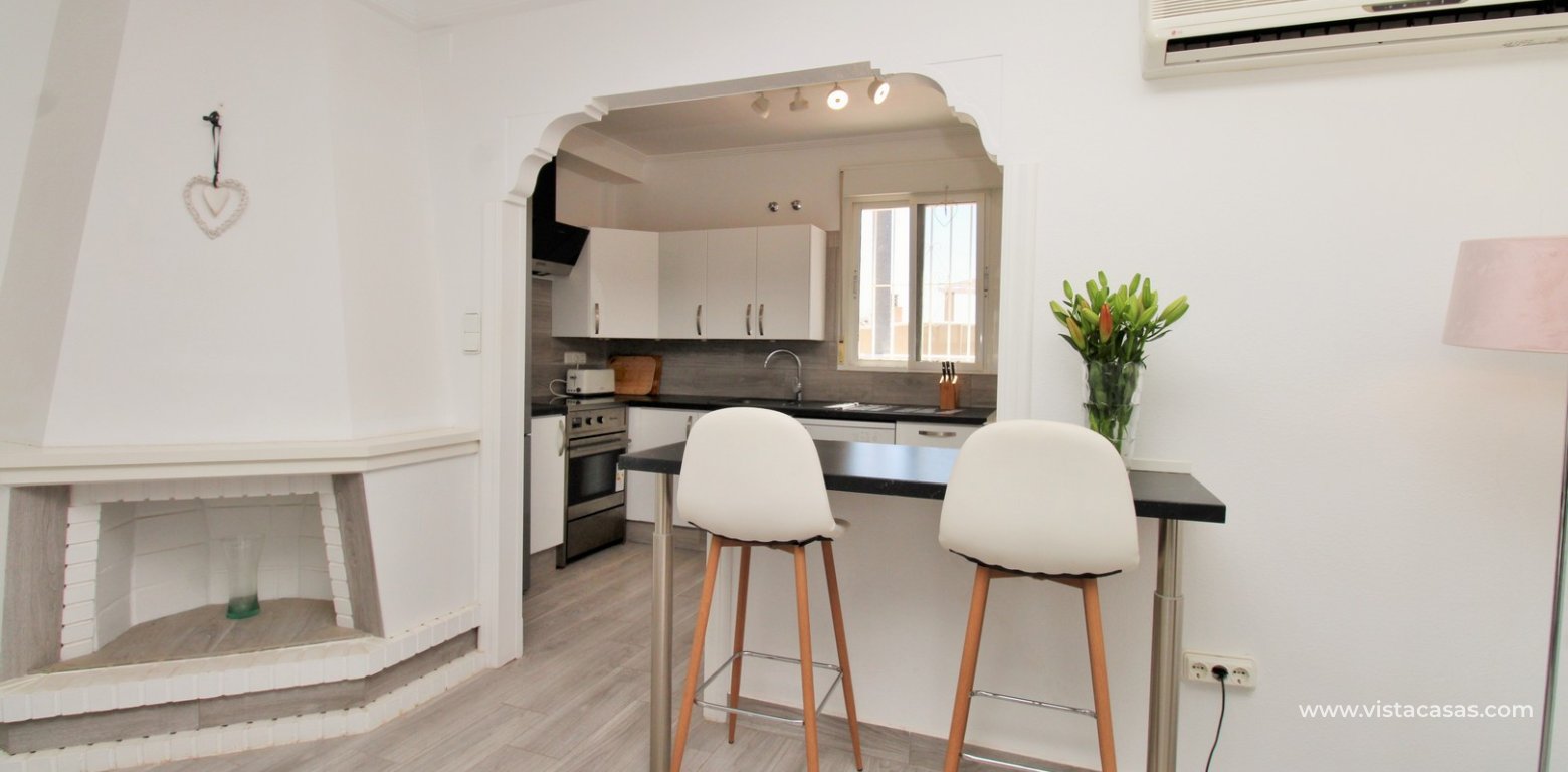 Renovated Penthouse in Las Violetas Villamartin dining area