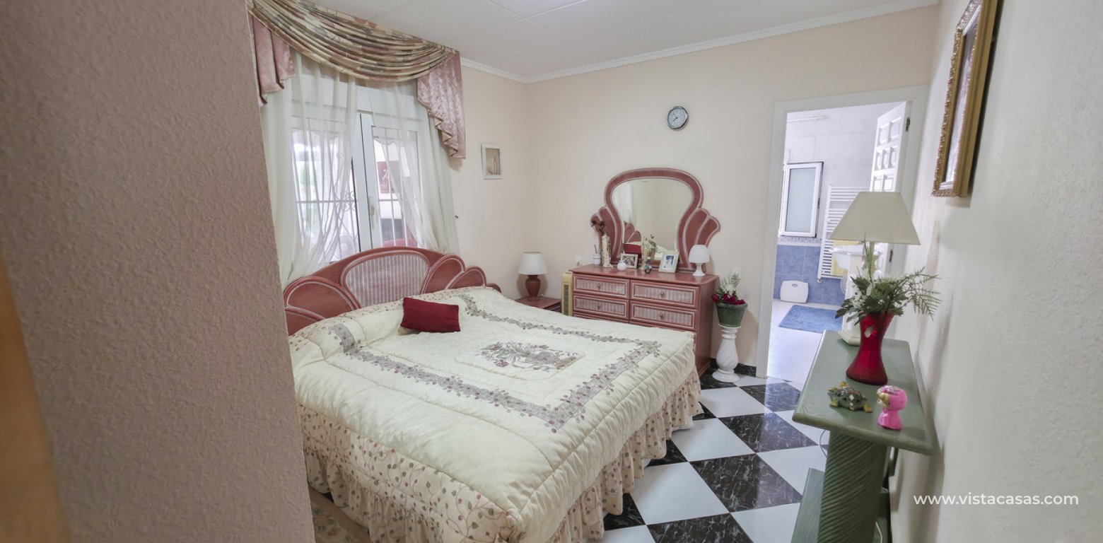 Venta - Chalet - Torrevieja