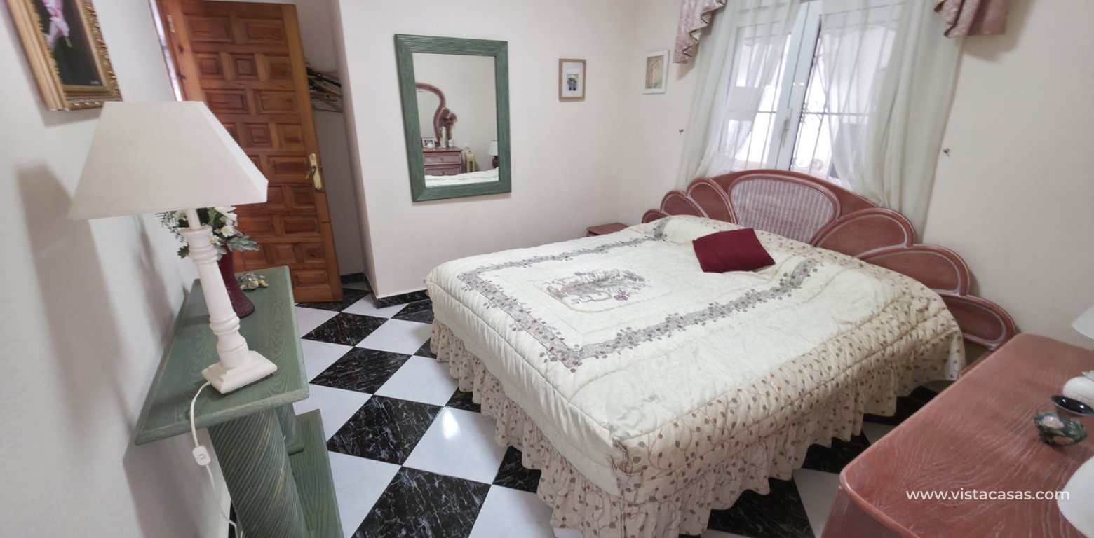 Venta - Chalet - Torrevieja